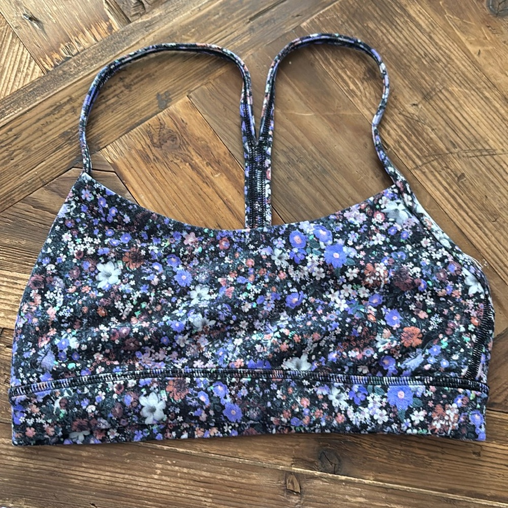 Lululemon sports bra Size 2
